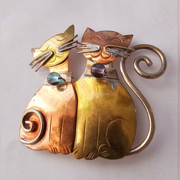 Chico's Cat Pin Brooch 2 Cats With Beaded Collar Hand Crafted Gold Silver Copper - Picture 4 of 8